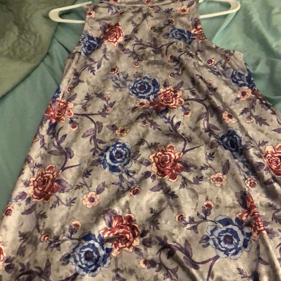 Dresses & Skirts - Flower Dress